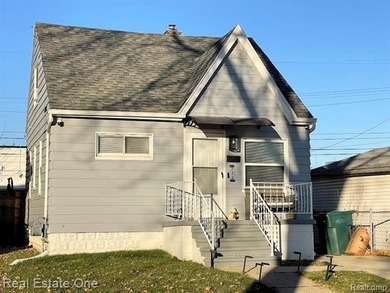 Detroit River Home Active Under Contract in Lincoln Park Michigan