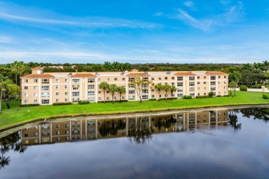 Lake Condo For Sale in Boynton Beach, Florida