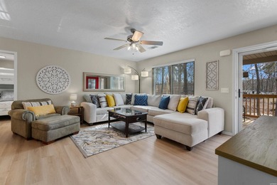 Discover your dream waterfront retreat on Lake Hamilton! This - photo 7