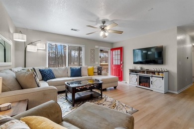 Discover your dream waterfront retreat on Lake Hamilton! This - photo 8