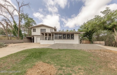 Lake Home For Sale in Buffalo Springs, Texas