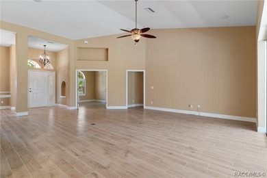 Welcome home to this beautifully maintained 2,299 sq. ft - photo 7