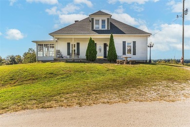 (private lake, pond, creek) Home For Sale in Bowling Green Kentucky