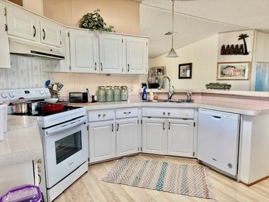 Welcome to your Dream Home! **PRICE REDUCTION** Motivated - photo 3