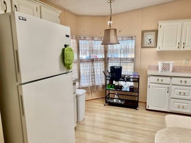 Welcome to your Dream Home! **PRICE REDUCTION** Motivated - photo 6