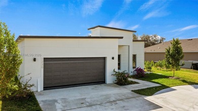 Brand-new construction single-family home offering 4 spacious - photo 3