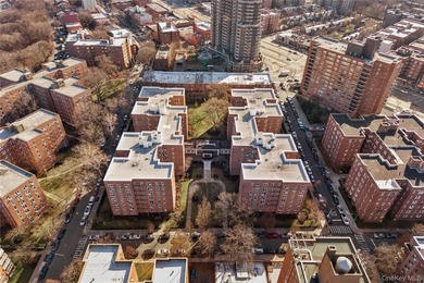 Welcome to the highly desired, pet-friendly Balfour Building - photo 24