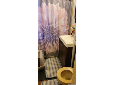 Welcome to a Lovely Two Bedroom Coop Apartment located in the - photo 6
