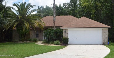 Amazing opportunity. River Point Community Pool Home. 3 bedrooms - photo 1