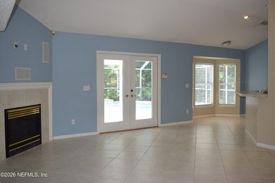 Amazing opportunity. River Point Community Pool Home. 3 bedrooms - photo 4