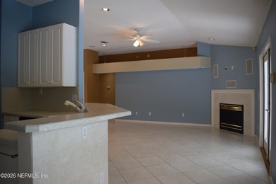 Amazing opportunity. River Point Community Pool Home. 3 bedrooms - photo 5