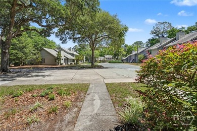 Beautifully maintained end-unit townhome in desirable Hidden - photo 3