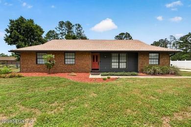 Welcome to your own private retreat! Set on a spacious 1.33-acre - photo 1