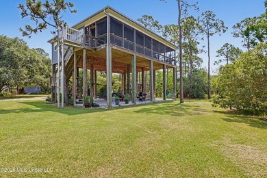 Welcome to this one-of-a-kind waterfront retreat where custom - photo 3