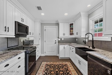 Welcome to your own private retreat! Set on a spacious 1.33-acre - photo 10