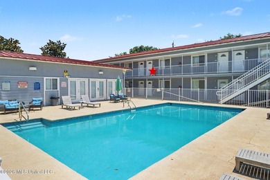 Looking for an affordable beach getaway that is walking distance - photo 1