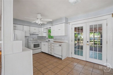Welcome to 10 Port Royal Drive, the perfect starter home in one - photo 12