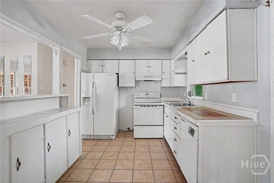 Welcome to 10 Port Royal Drive, the perfect starter home in one - photo 13