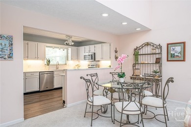 Spacious 4BR/3BA 2218sqft Raised Beach House on the North End of - photo 5