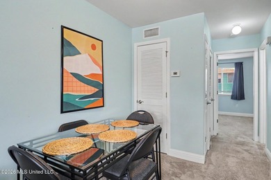 Looking for an affordable beach getaway that is walking distance - photo 9