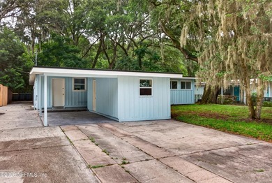 Fantastic centrally located open-concept home nestled beneath - photo 4
