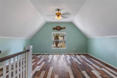 Welcome to your waterfront retreat in the highly sought-after - photo 33