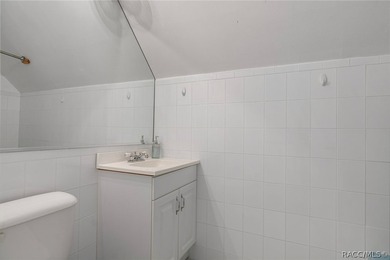 Welcome to your waterfront retreat in the highly sought-after - photo 39