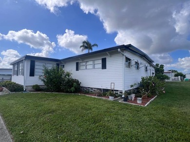 Welcome home to Park Royale Mobile Home Park, one of Pinellas - photo 8