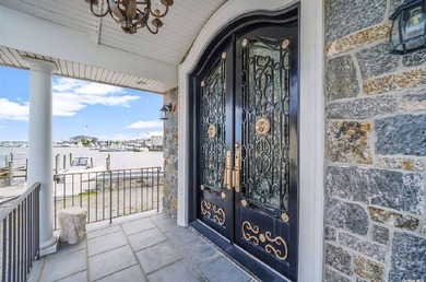 Discover the epitome of waterfront luxury at this exquisite - photo 5