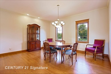 Experience effortless luxury in this beautifully maintained - photo 13