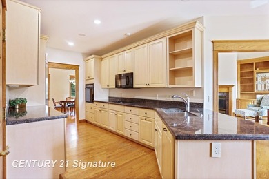 Experience effortless luxury in this beautifully maintained - photo 15