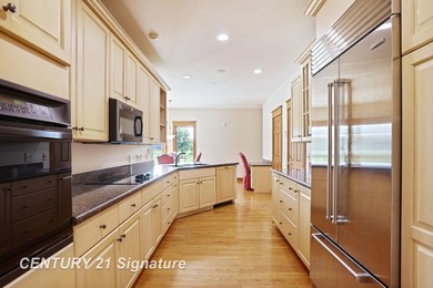 Experience effortless luxury in this beautifully maintained - photo 17