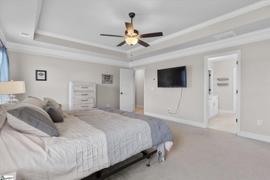 New price! Welcome home to this exceptional 5-bedroom, 4-bath - photo 19