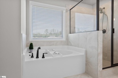 New price! Welcome home to this exceptional 5-bedroom, 4-bath - photo 21