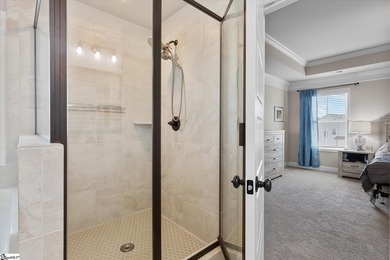 New price! Welcome home to this exceptional 5-bedroom, 4-bath - photo 22
