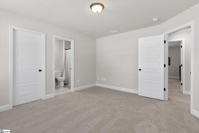 New price! Welcome home to this exceptional 5-bedroom, 4-bath - photo 23