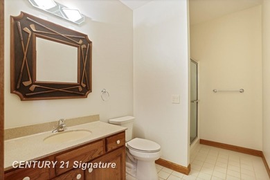 Experience effortless luxury in this beautifully maintained - photo 33