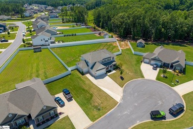 New price! Welcome home to this exceptional 5-bedroom, 4-bath - photo 35