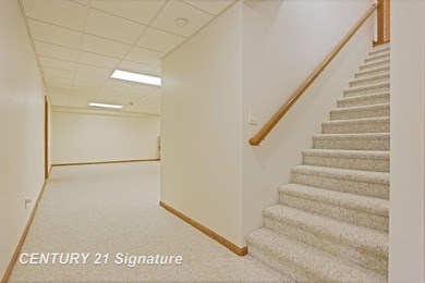 Experience effortless luxury in this beautifully maintained - photo 36