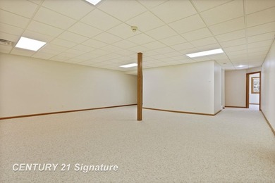 Experience effortless luxury in this beautifully maintained - photo 38