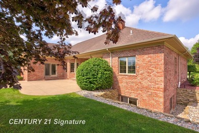 Experience effortless luxury in this beautifully maintained - photo 43