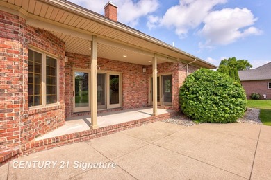 Experience effortless luxury in this beautifully maintained - photo 44