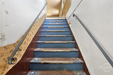 Renovation opportunity in a prime Savannah location. At 3,600 - photo 35