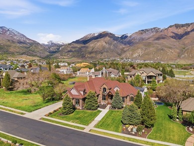 Beautiful home nestled in the picturesque mountains of Alpine - photo 1