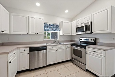 Wonderful home located conveniently just North of the Roosevelt - photo 9