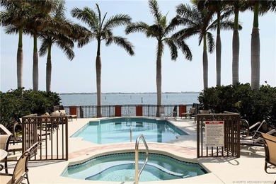 Luxury Condo in exclusive Outrigger Harbour with a light and - photo 3