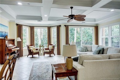 Luxury Condo in exclusive Outrigger Harbour with a light and - photo 7