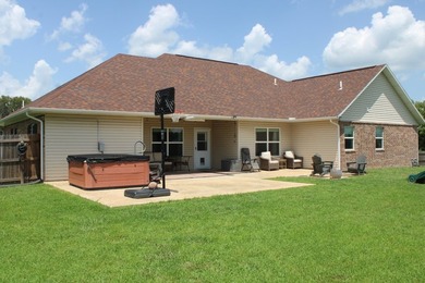 Outstanding Home in Desirable Cottonwood Road Area - Near New - photo 2