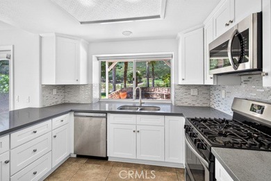 Welcome home to the expansive golf course and mountainous VIEWS - photo 11