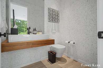 Set privately within WestShore, this striking modern compound - photo 16